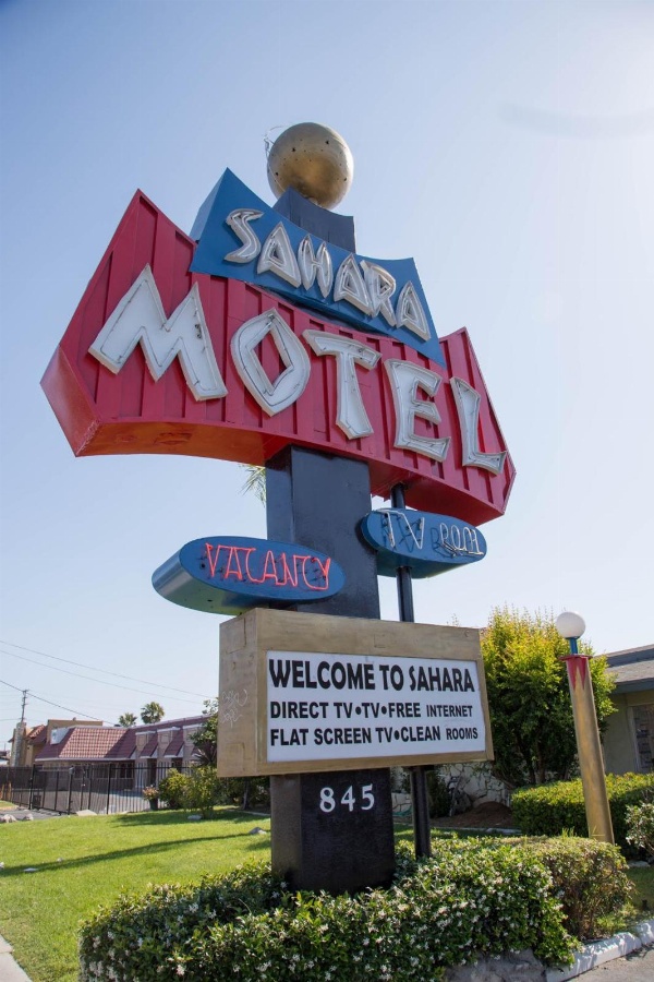 Sahara Motel image 1